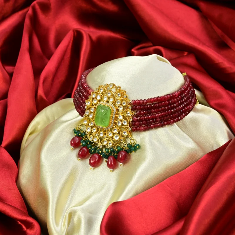 Majestic Emerald Bloom Choker - Image 3