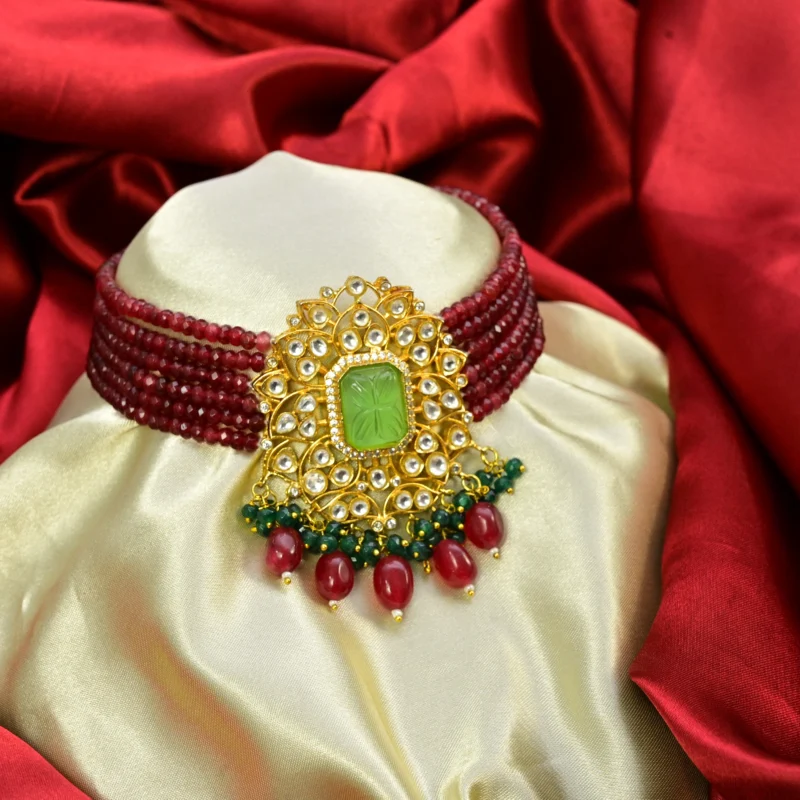 Majestic Emerald Bloom Choker - Image 2