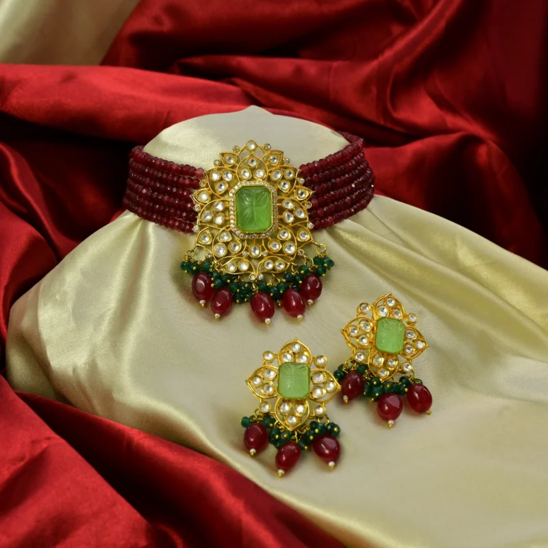 Majestic Emerald Bloom Choker