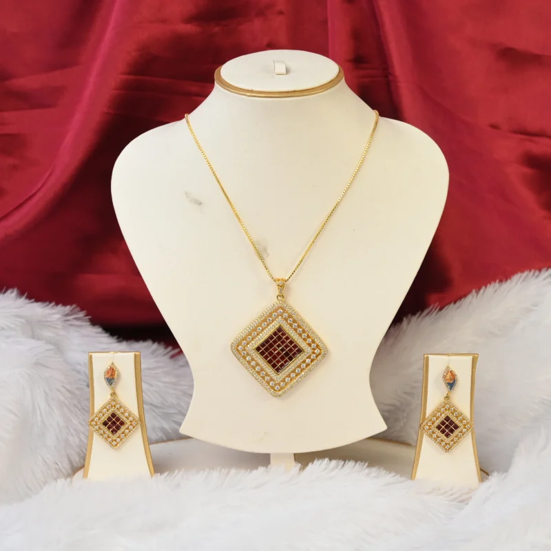 Golden Mosaic Elegance Pendant Necklace - Image 6