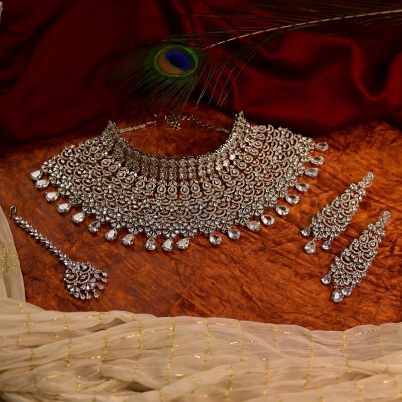 Royal Elegance Cubic Zirconia Choker Set - Image 2
