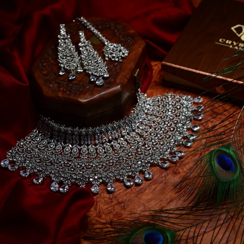 Royal Elegance Cubic Zirconia Choker Set - Image 4