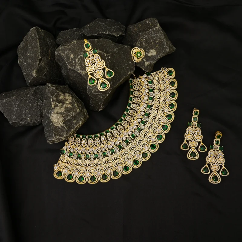 Regal Emerald & Diamond Choker Set - Image 3