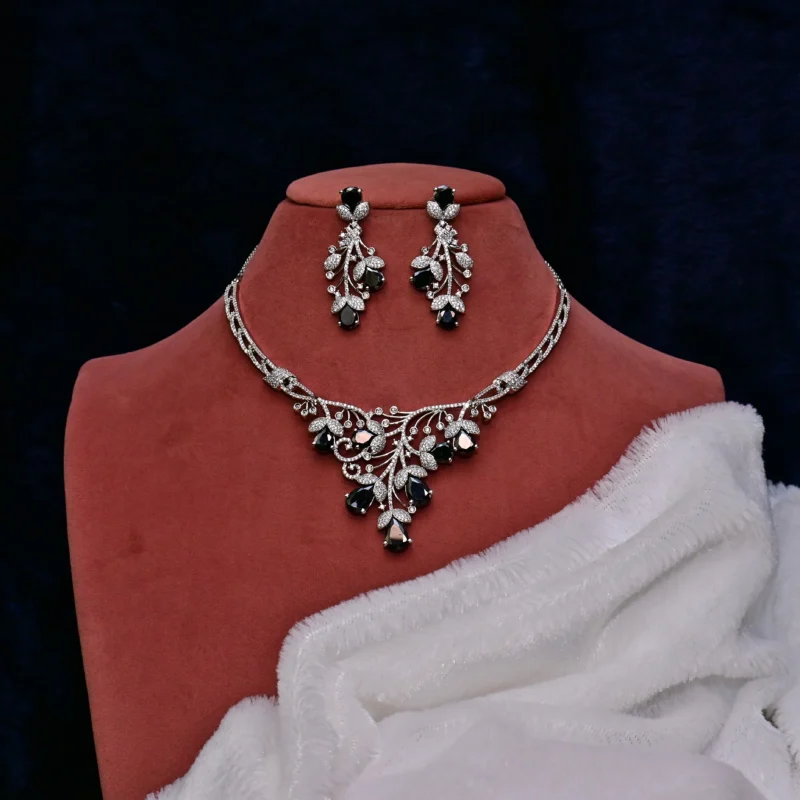 Silvermerc Onyx Bloom Necklace Set