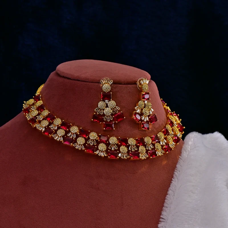 The Emerald and Diamond Floral Necklace - Image 10