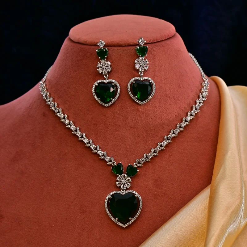 Verdant Heart's Embrace Necklace