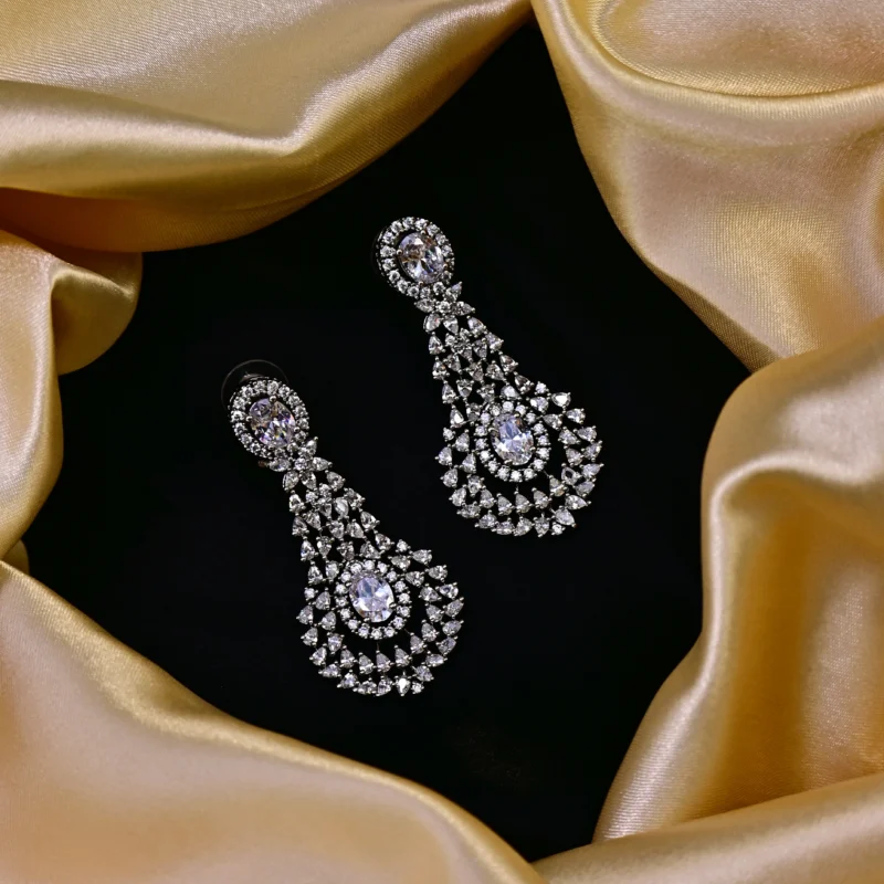 Ethereal Radiance Necklace - Image 7