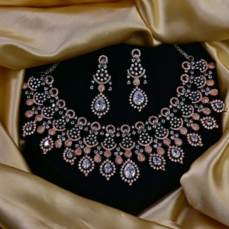 Ember Bloom Necklace Set - Image 2