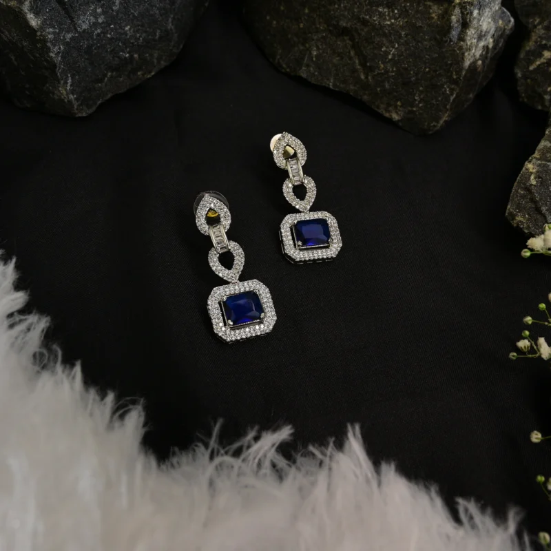 Sapphire Link Lumina Necklace - Image 4