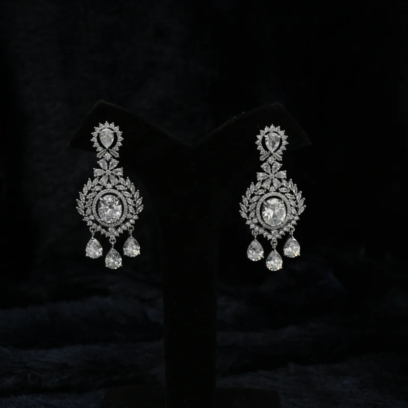 Regal Radiance Diamond Necklace - Image 5