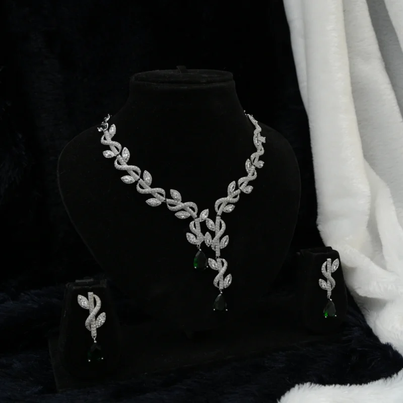 The Emerald Cascade Necklace - Image 6