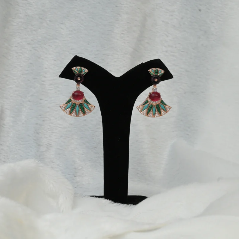 Fan-Shaped Ruby and Diamond Necklace - Image 5