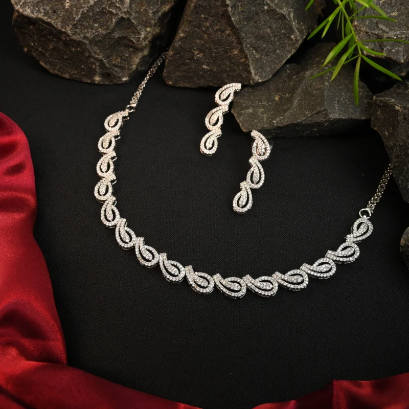 Ethereal Weave Necklace