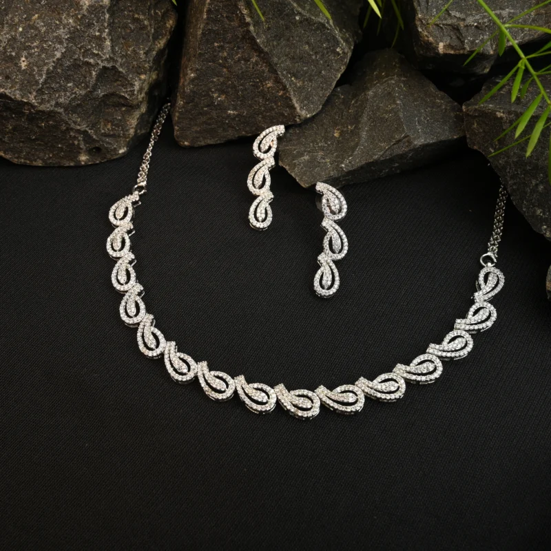Ethereal Weave Necklace - Image 2