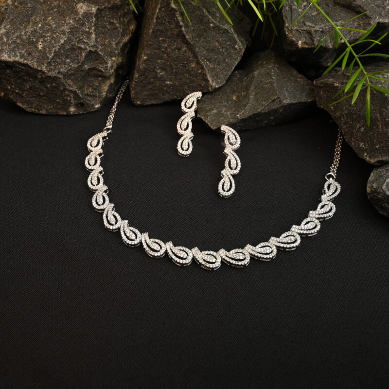 Ethereal Weave Necklace - Image 4