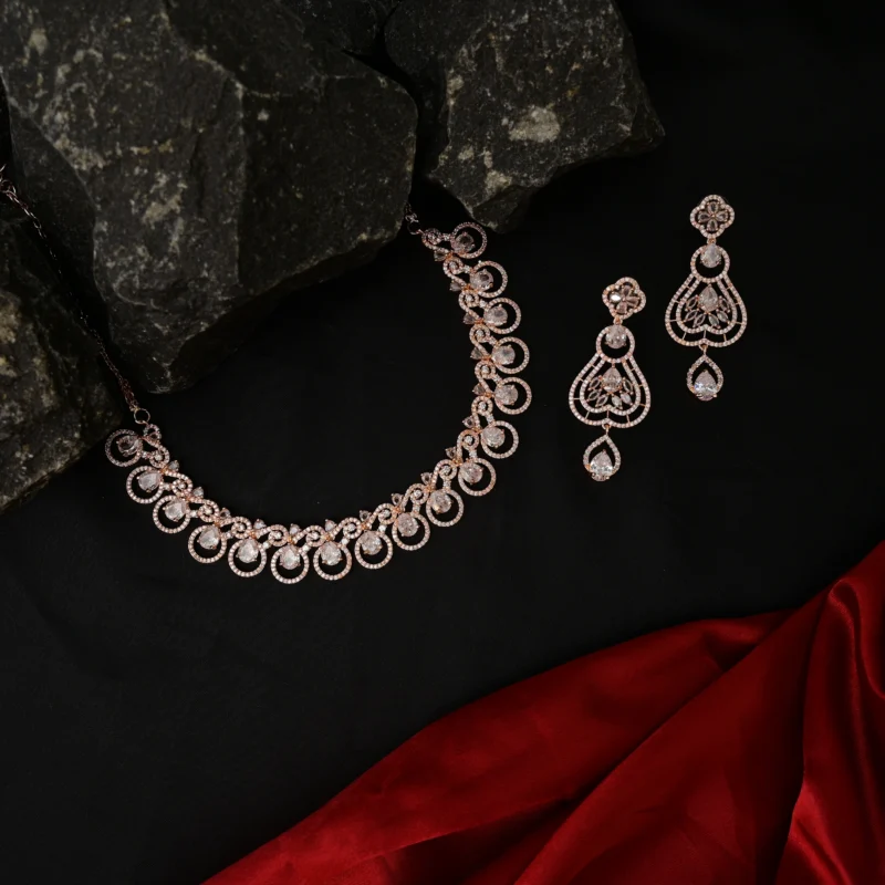 Rosaline Halo Necklace - Image 5