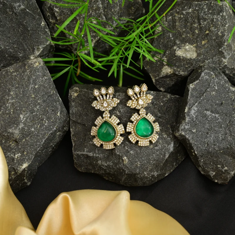 Multi-Strand Green Bead and Diamond Pendant Necklace - Image 10