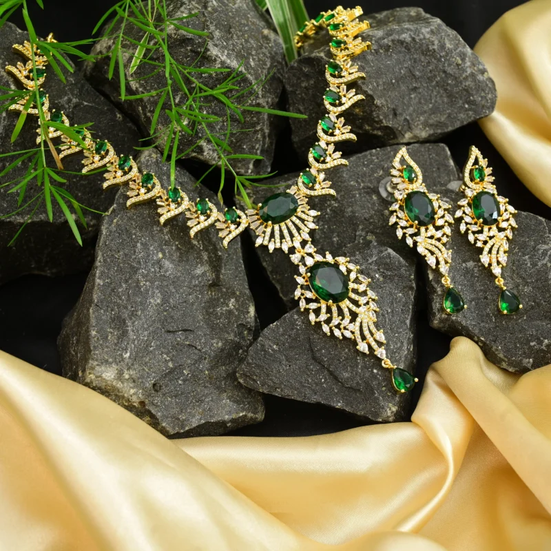 Royal Sapphire and Diamond Necklace - Image 8
