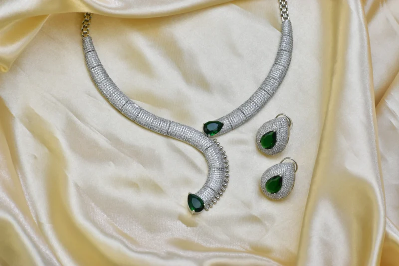 Serpentine Radiance Necklace - Image 2