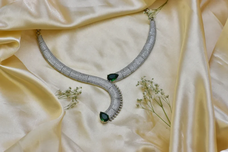 Serpentine Radiance Necklace - Image 3