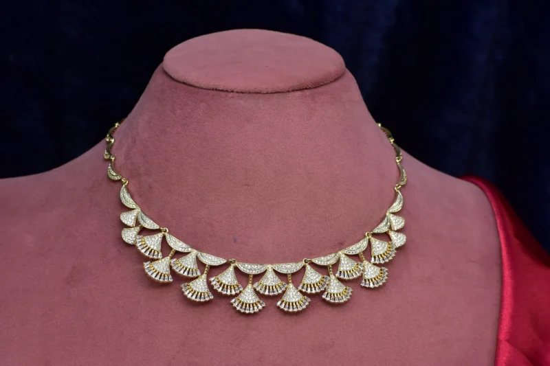 Saiyoni Aurelian Fanfare Necklace Set - Image 2