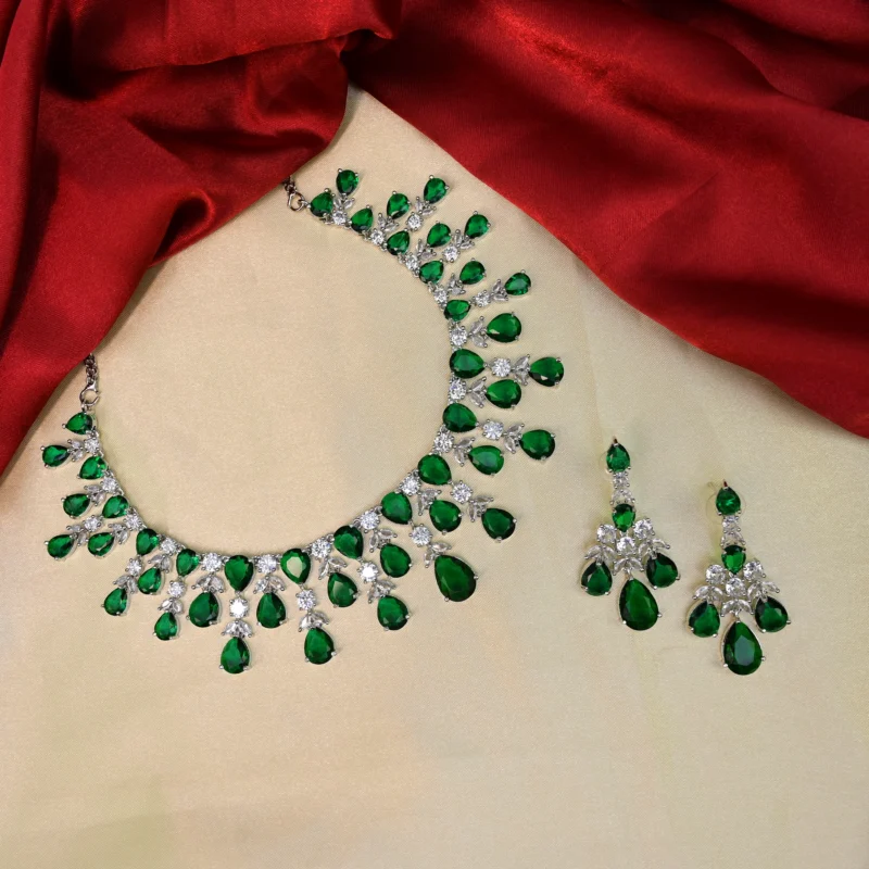 Radiance of Elegance Necklace - Image 6