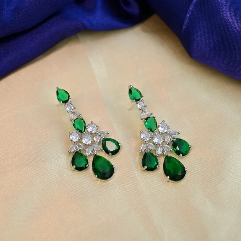 Radiance of Elegance Necklace - Image 7