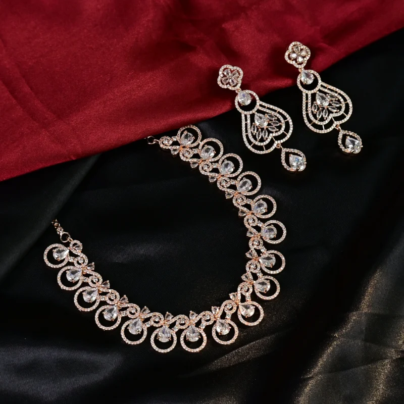 Rosaline Halo Necklace