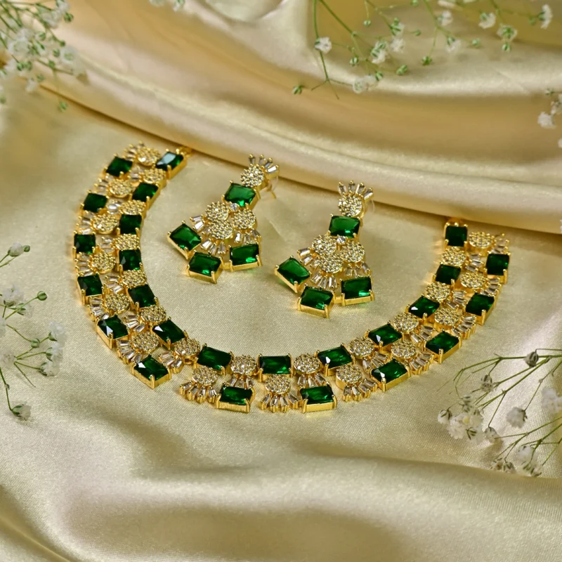 The Emerald and Diamond Floral Necklace