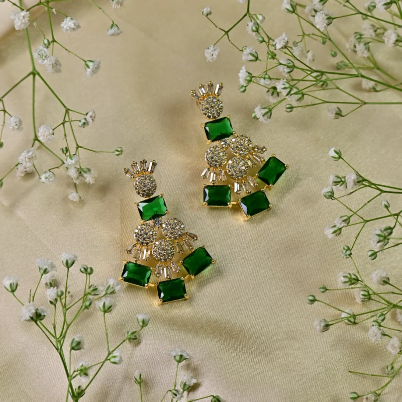 The Emerald and Diamond Floral Necklace - Image 7