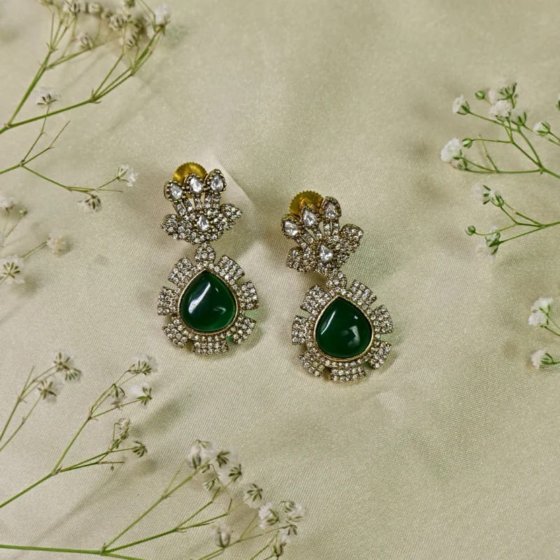 Multi-Strand Green Bead and Diamond Pendant Necklace - Image 3
