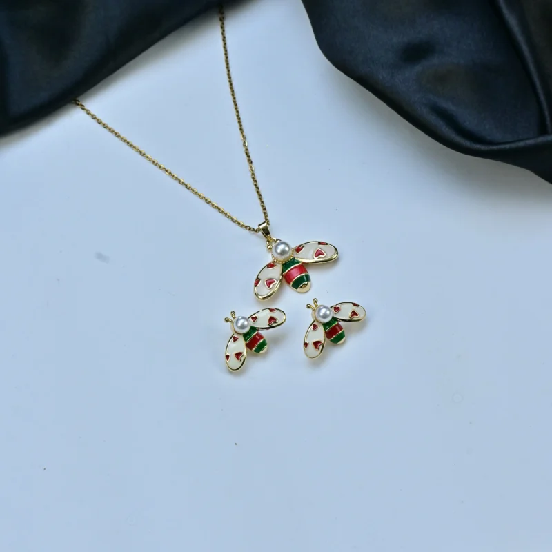Elegant Bee Charm Necklace - Image 8