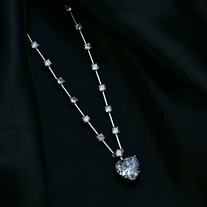 Lumina Heart's Embrace - Image 4
