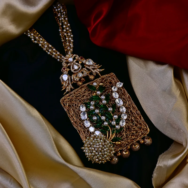 Royal Heritage Kundan Pearl Necklace Set - Image 3