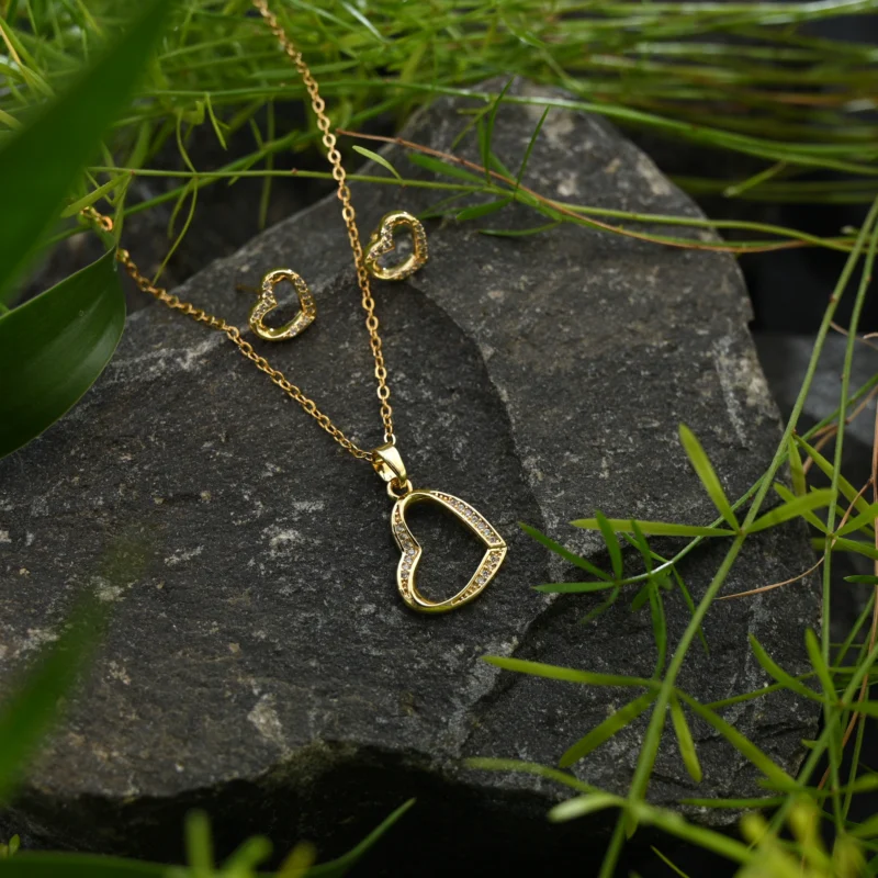 Golden Heartbeat Sparkle Pendant Set - Image 3