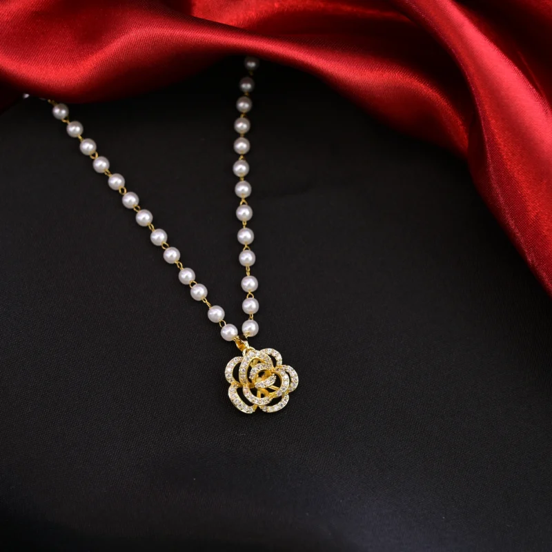 Pearl Bloom Rose Gold Necklace Set - Image 2