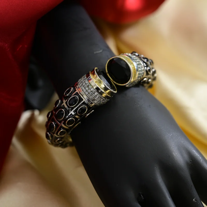 Regal Noir Panther Cuff Bracelet - Image 4