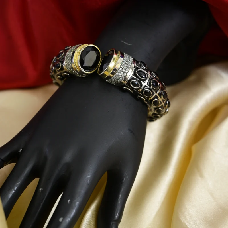 Regal Noir Panther Cuff Bracelet - Image 3