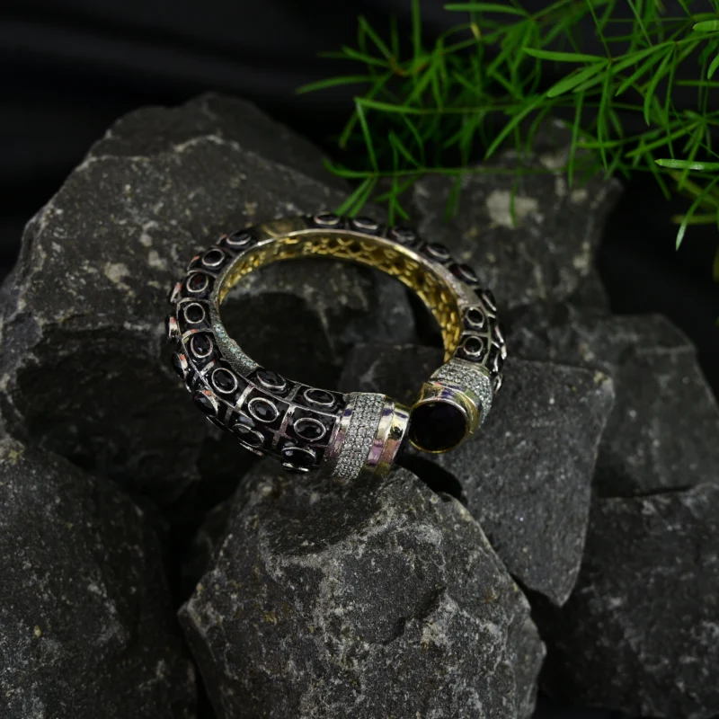 Regal Noir Panther Cuff Bracelet - Image 5