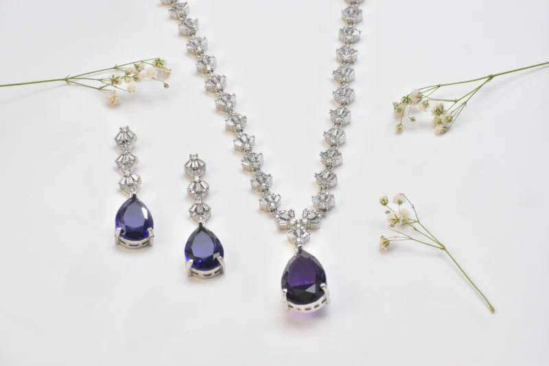 Royal Teardrop Glam Set