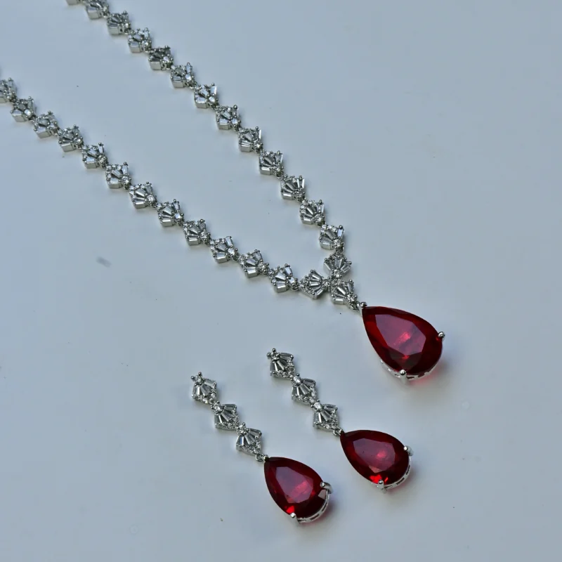 Royal Teardrop Glam Set - Image 8