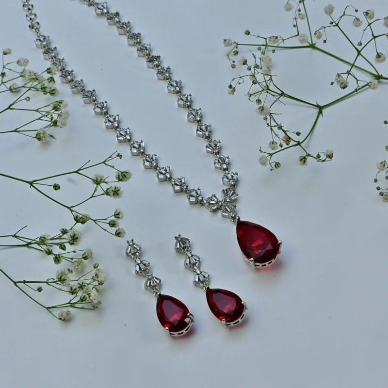 Royal Teardrop Glam Set - Image 6