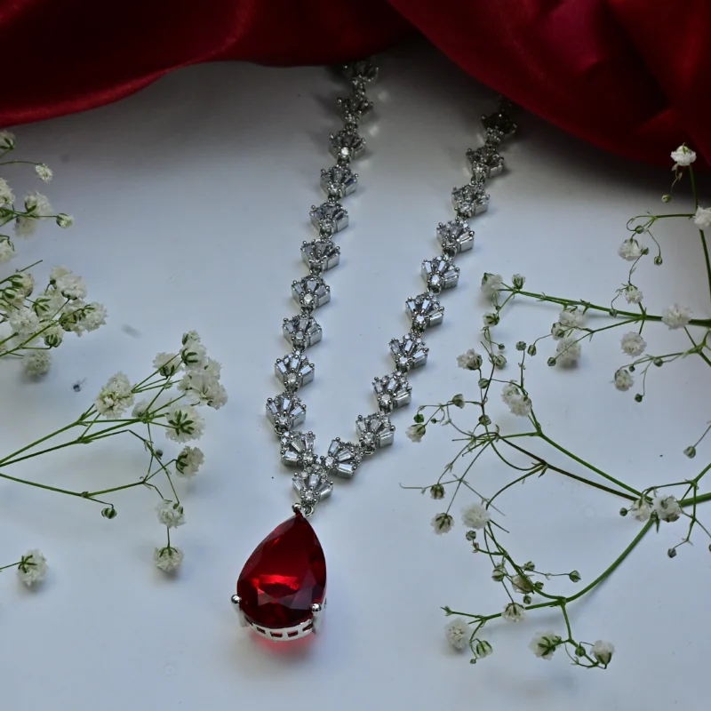 Royal Teardrop Glam Set - Image 9