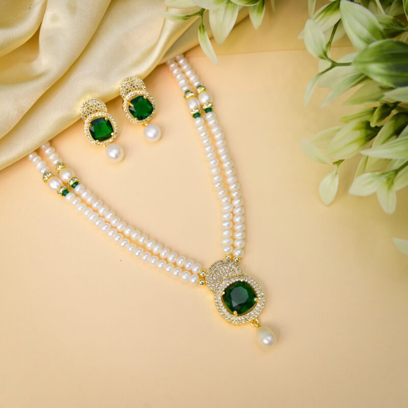 Pearl Royale Necklace Set - Image 3