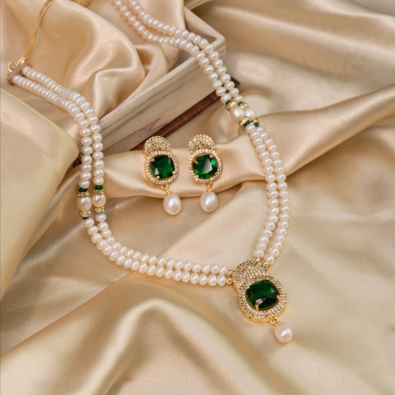 Pearl Royale Necklace Set - Image 5