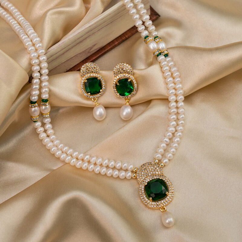Pearl Royale Necklace Set - Image 4