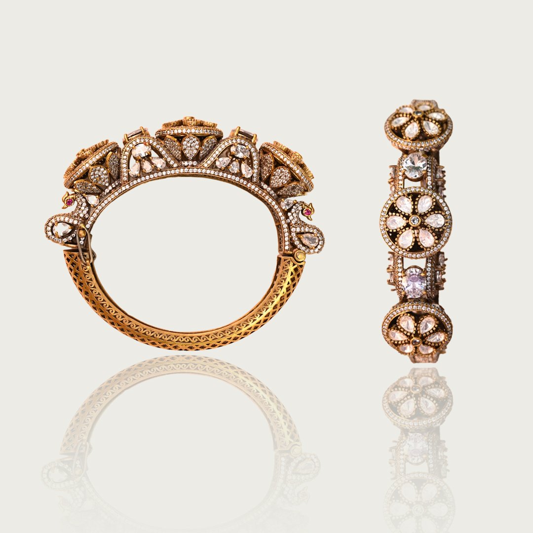Antique Floral Kundan Bangle - Image 5