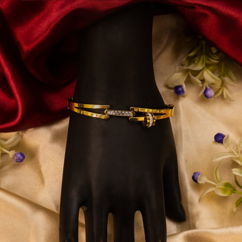 Aureus Roman Charm Bracelet - Image 5