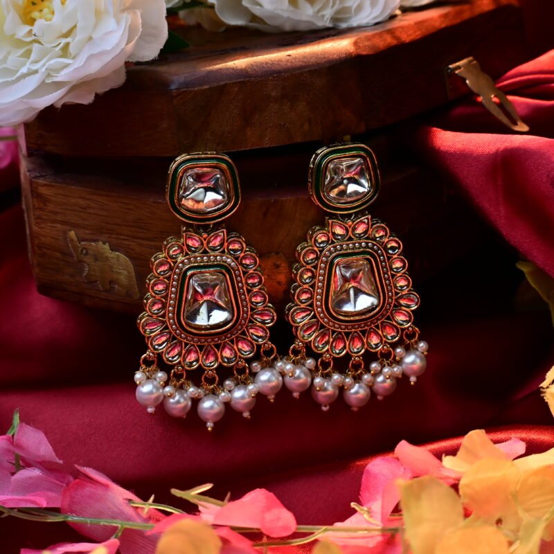 Luxurious Gold-Tone Kundan Bridal Set with Pearl Embellishments - Image 4