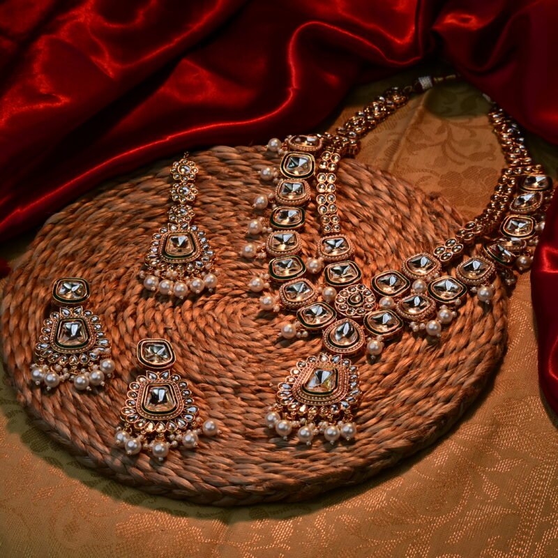 Luxurious Gold-Tone Kundan Bridal Set with Pearl Embellishments - Image 2